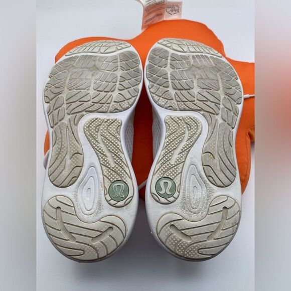 Lululemon Blissfeel Womens Size 8.5 Running Shoes White Athletic Workout Sneaker - Picture 10 of 16
